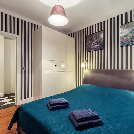 Sunny By The Sea With Garage