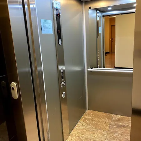 Sunny By The Sea With Garage Apartamento