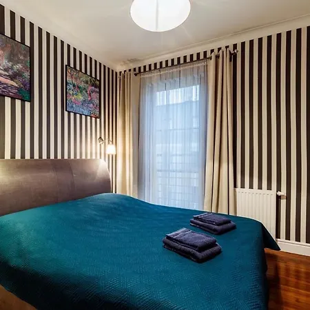 Sunny By The Sea With Garage Апартаменты