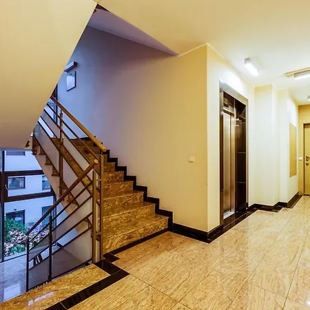 Sunny By The Sea With Garage Apartamento