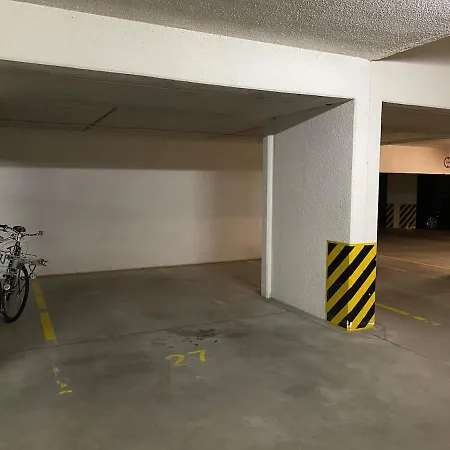 Sunny By The Sea With Garage Apartamento